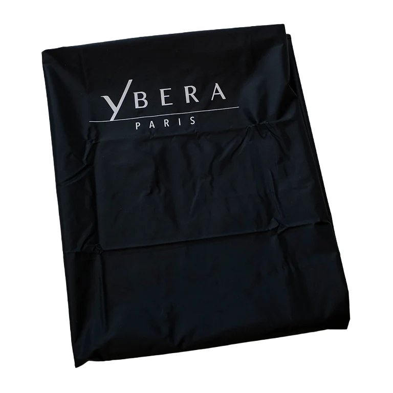 Capa de corte profesional Ybera Paris para servicios de peluquería.